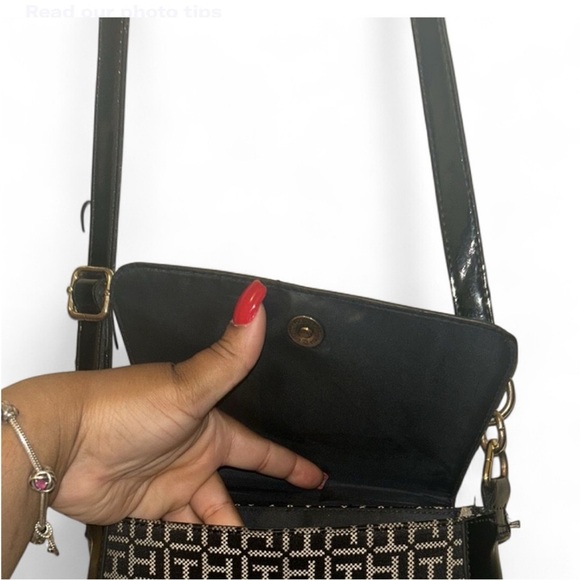 Tommy Hilfiger Black Crossbody Bag with Gold Details - Picture 9 of 9
